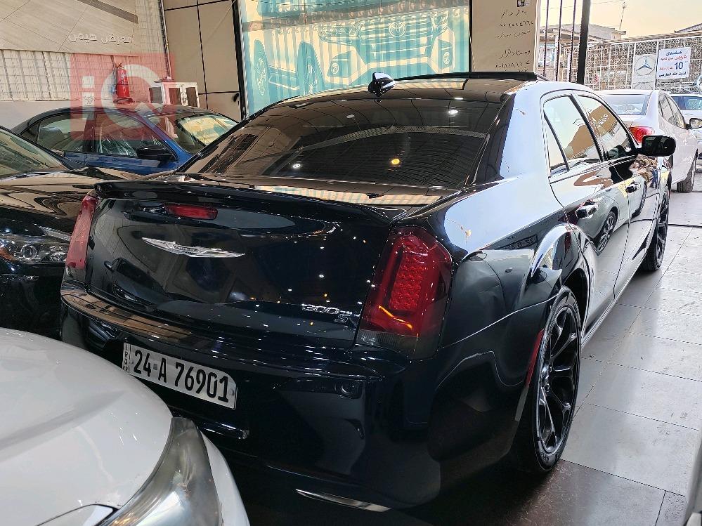 كرايسلر 300